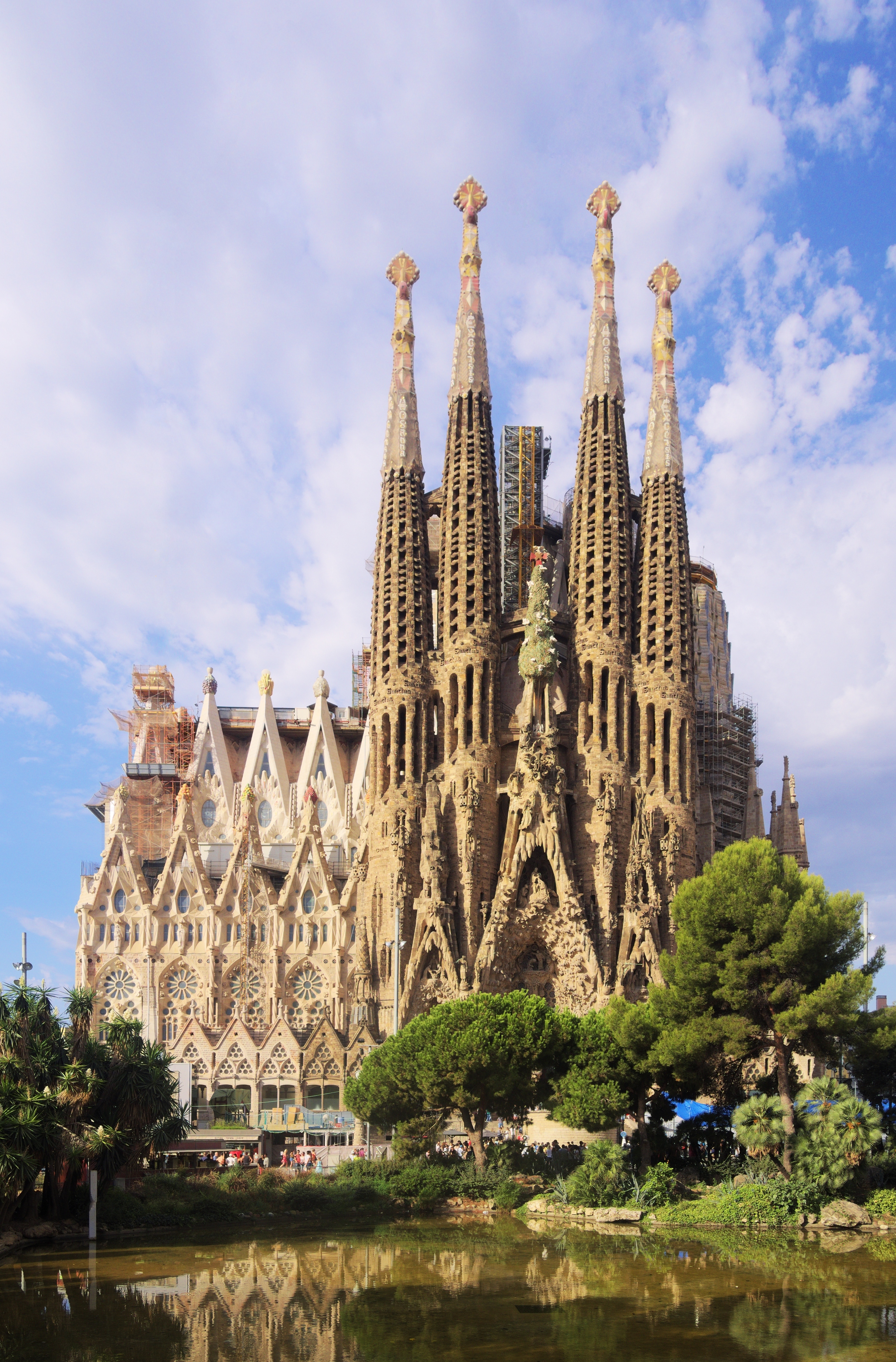 Casa Batlló facade on Passeig de Gràcia with Gaudí's organic architecture
