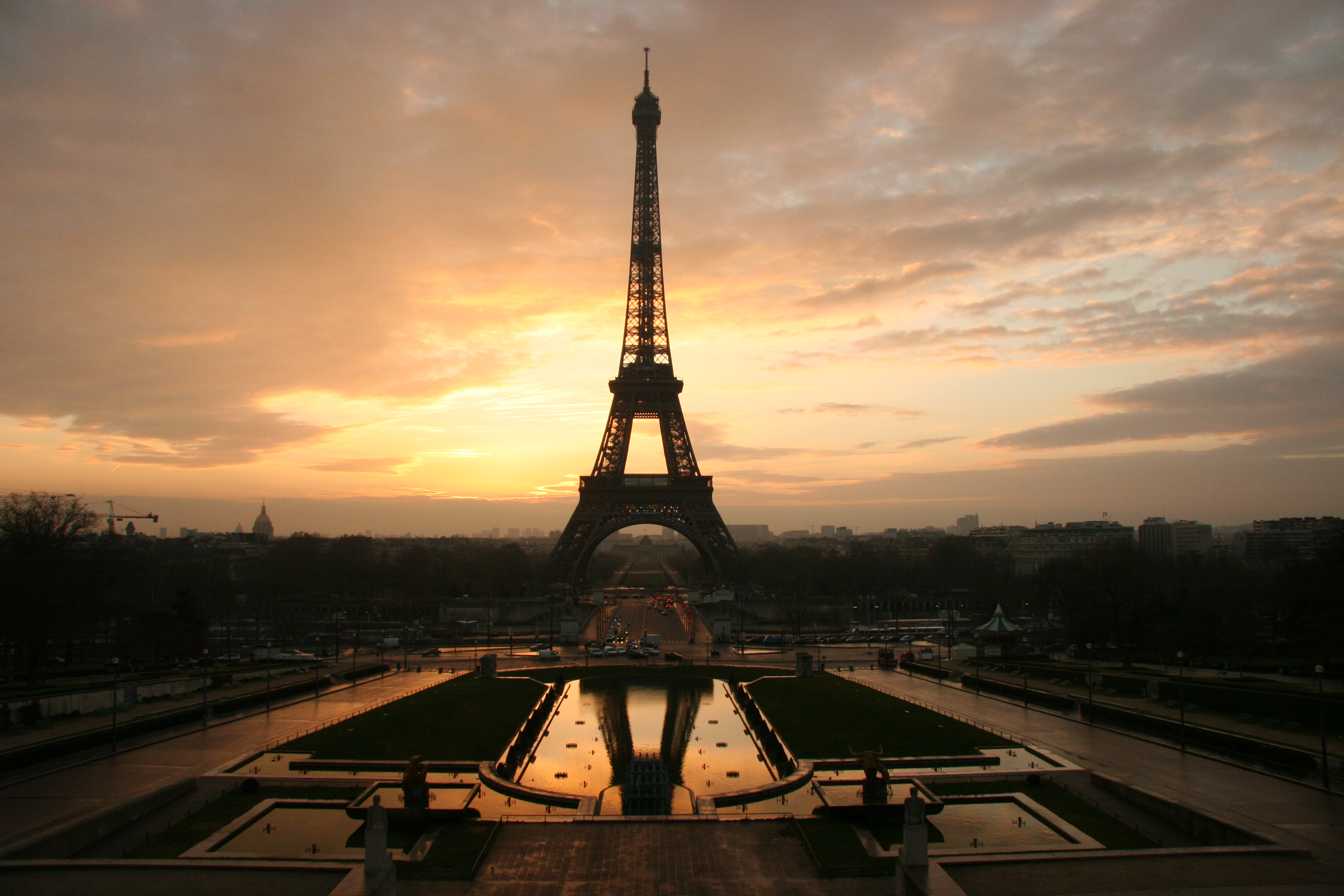 Eiffel Tower seen from Trocadéro during golden hour in Paris
